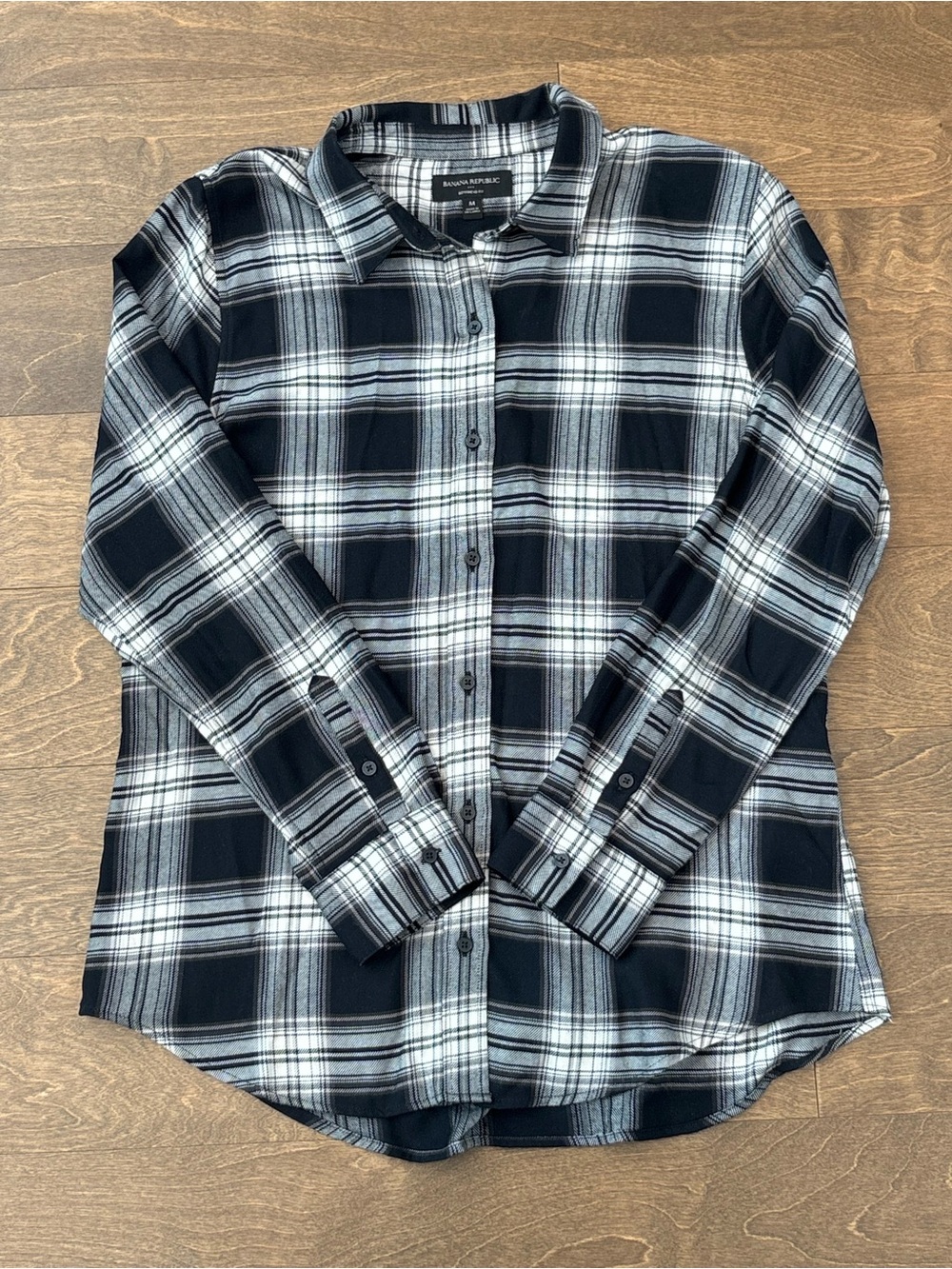 NWOT Banana Republic Boyfriend Fit Black & White Plaid Button-Up Shirt, M